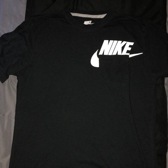 nike shirt with pocket